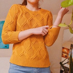 Mustard yellow mid sleeve autumn sweater 🍁